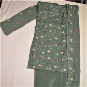 Woman's Unstitched Pakistani Suit
